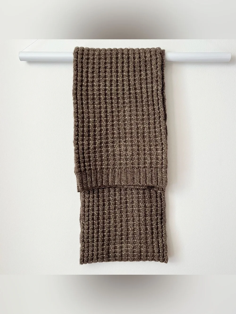 Club Monaco Women's Chunky Knit Scarf Brown Gold Neutral Soft Cozy Holiday